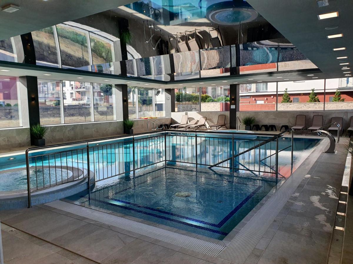 Apartament Szafir W Budynku Basenowym Morska Klifowa Реваль Екстер'єр фото